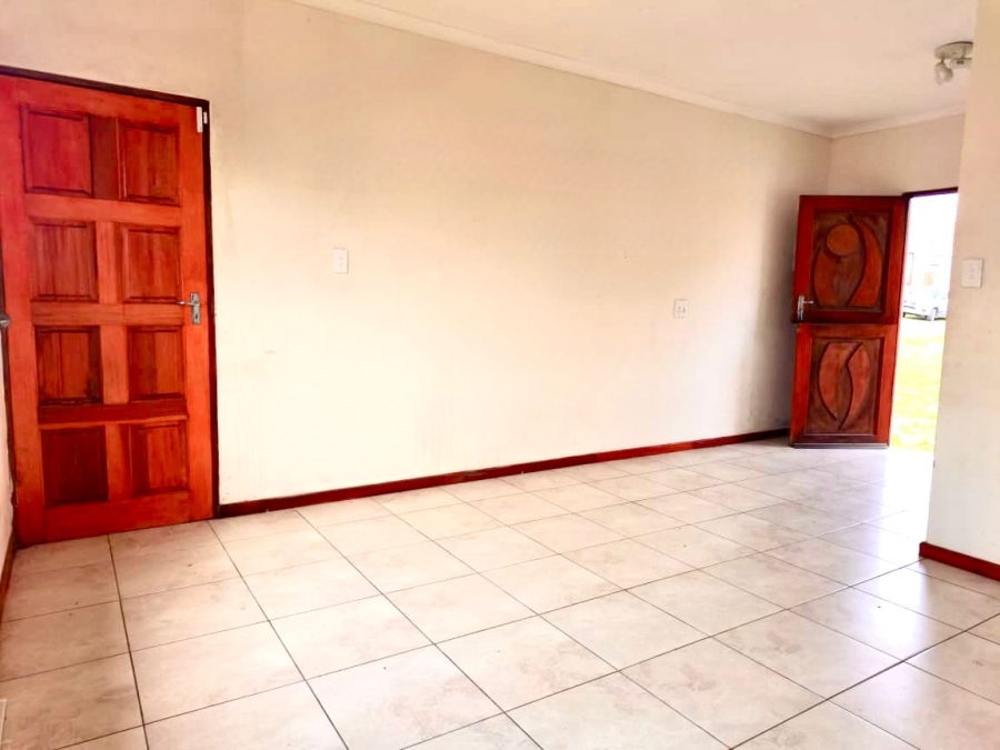 2 Bedroom Property for Sale in Cove Rock Eastern Cape